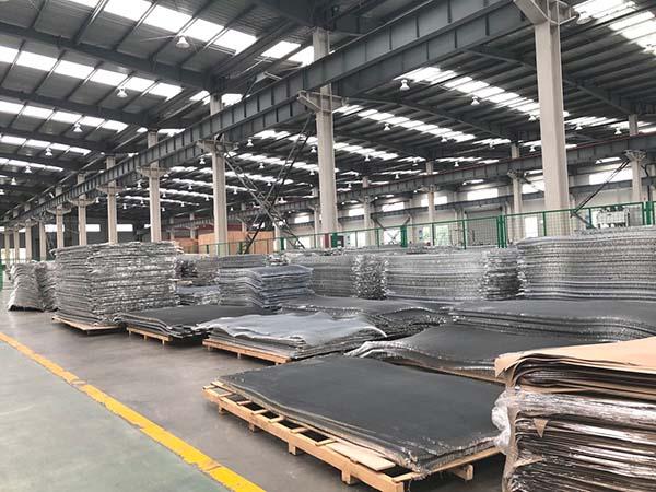 Модулизация двухкомпонентного оборудования для распыления клея для удобного экспорта 4