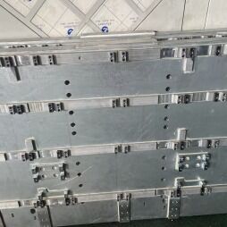 Рабочий стол на ПКБ с алюминиевой панелью из пчелиных клещей с легкой массой